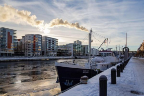 Newly Furnished Cozy Retreat for 6 in Sodermalm